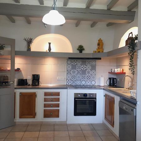 Mas La Gentille ,,, A La Campagne , Beautiful Outdoor , Swimming Pool , Pool House , Nice Green Garden , Bbq ,,, Only For You , Pour Passer Un Sejour Inoubliable Pernes-les-Fontaines Exterior foto